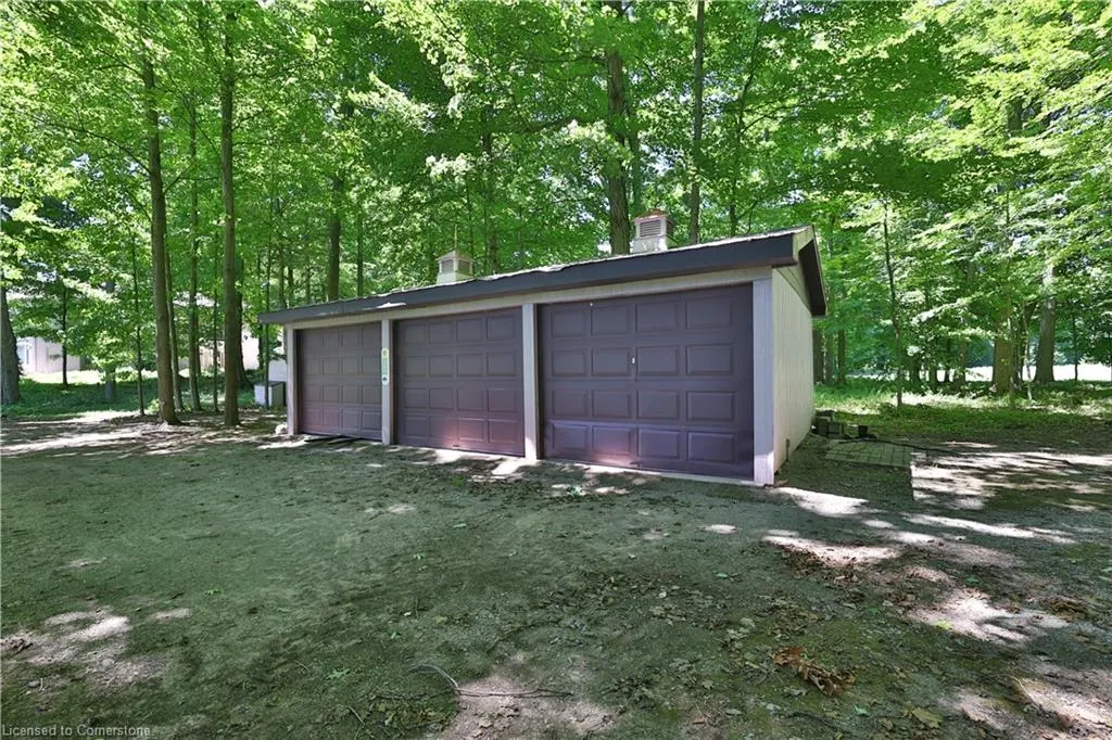 1270 1 Side Road