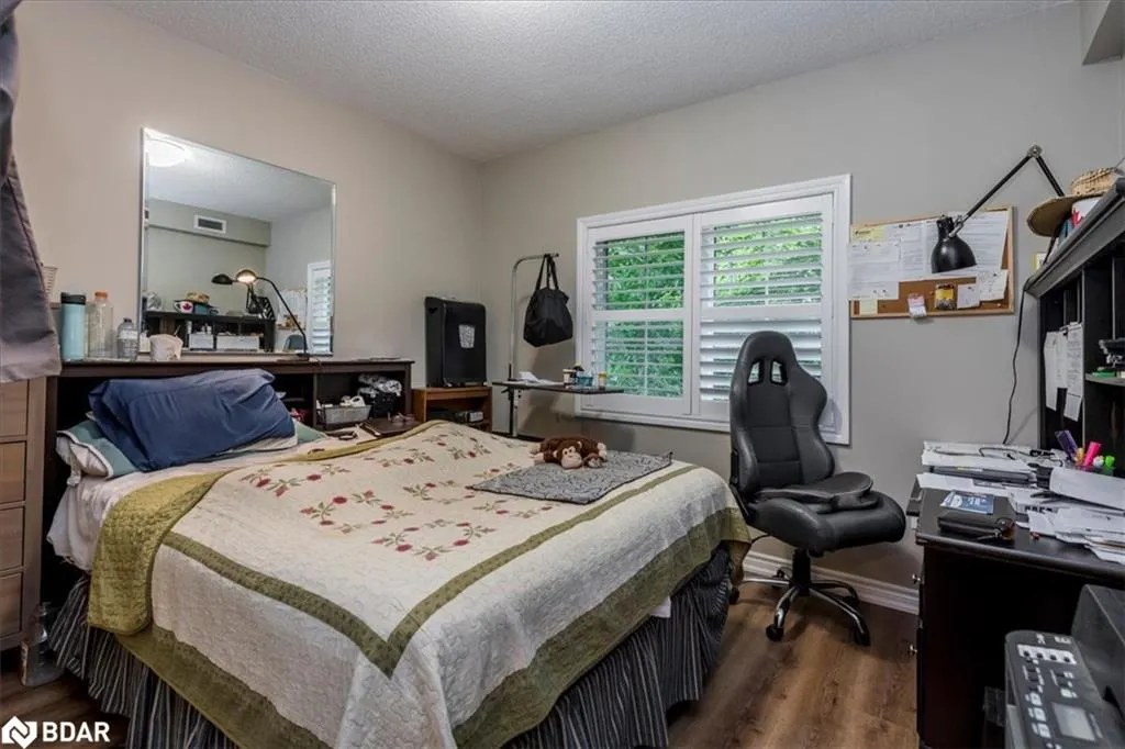41 Ferndale Drive S, #102
