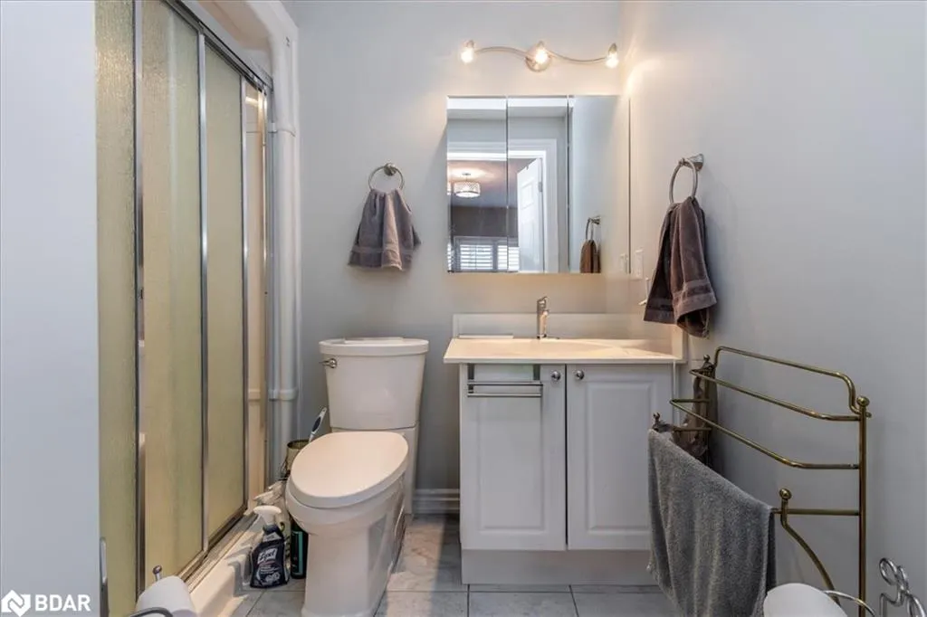 41 Ferndale Drive S, #102