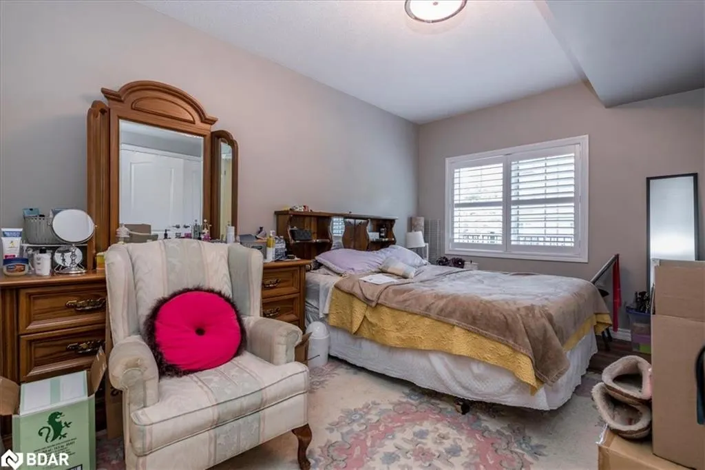 41 Ferndale Drive S, #102