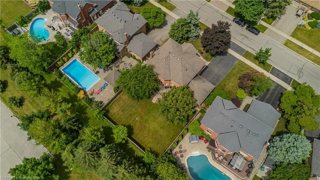 1352 Winterberry Drive