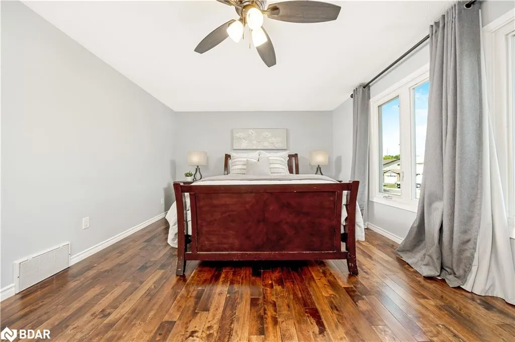 3104 Autumn Hill Crescent