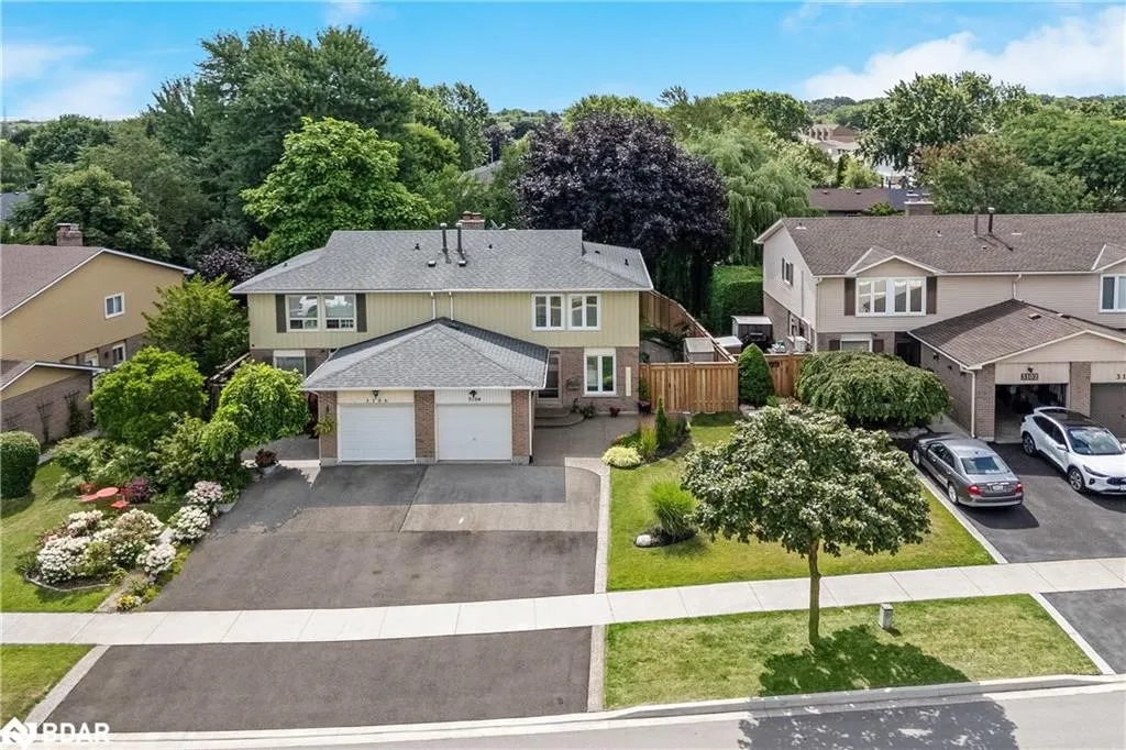 3104 Autumn Hill Crescent