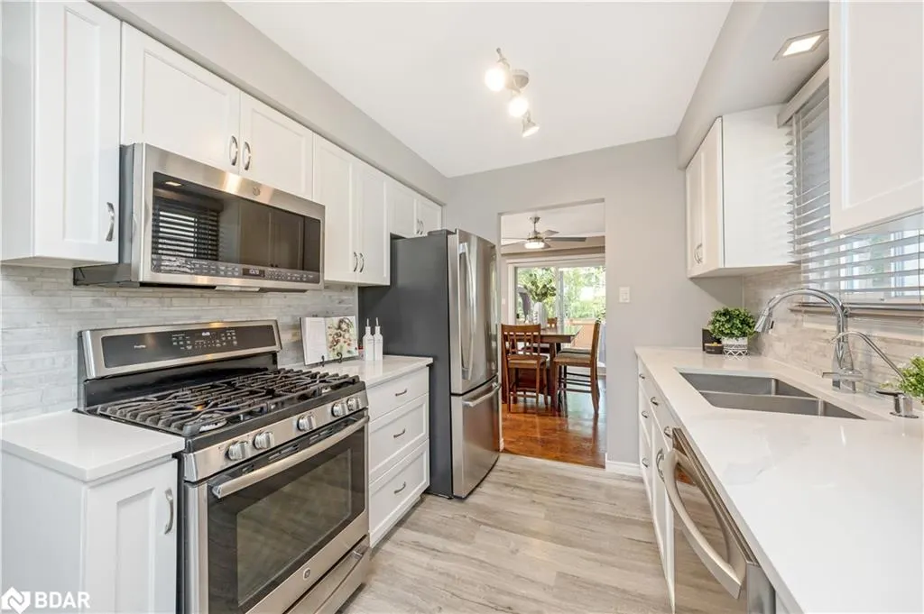 3104 Autumn Hill Crescent
