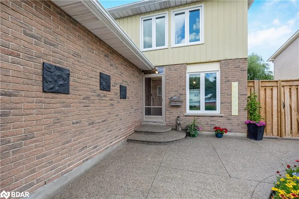 3104 Autumn Hill Crescent