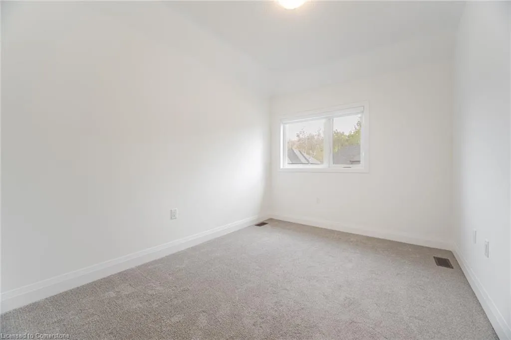 8 Lois Torrance Trail