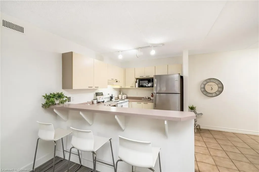 2030 Cleaver Avenue, #212