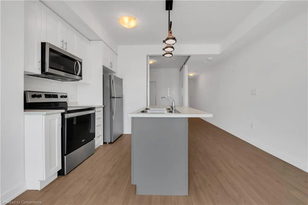 450 Dundas Street, #319