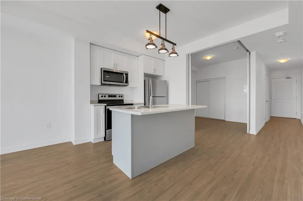 450 Dundas Street, #319