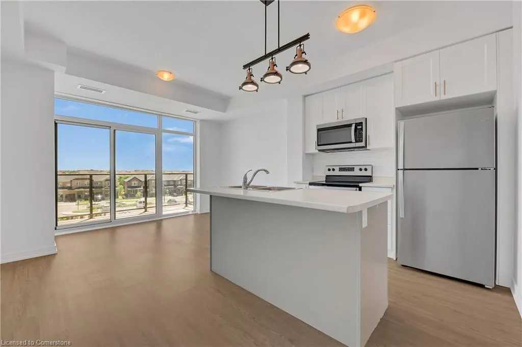 450 Dundas Street, #319