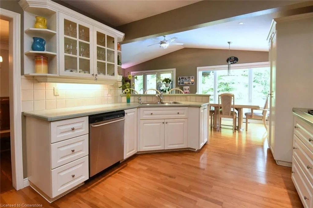 4131 Lorraine Crescent