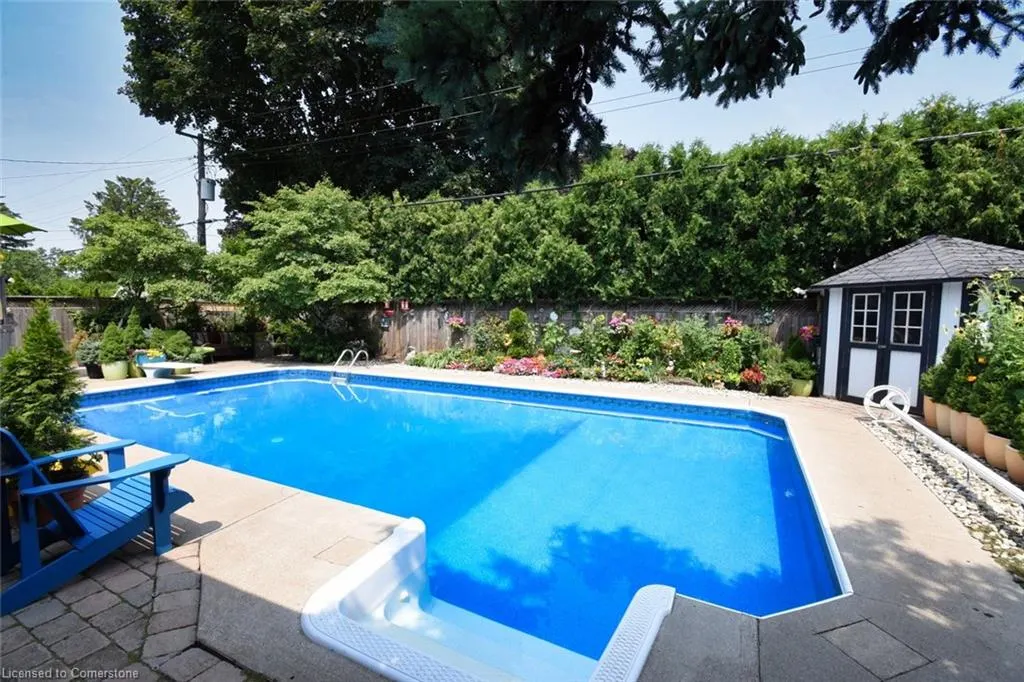 4131 Lorraine Crescent