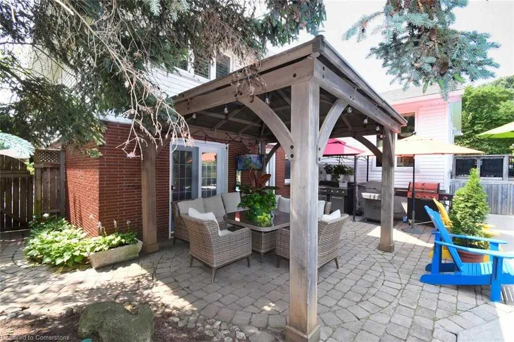 4131 Lorraine Crescent