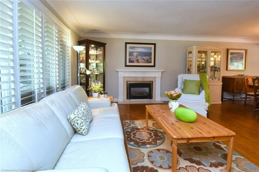 4131 Lorraine Crescent