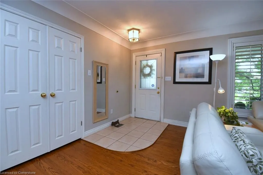 4131 Lorraine Crescent