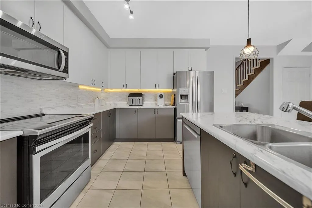 25 Elliot Avenue E, #2