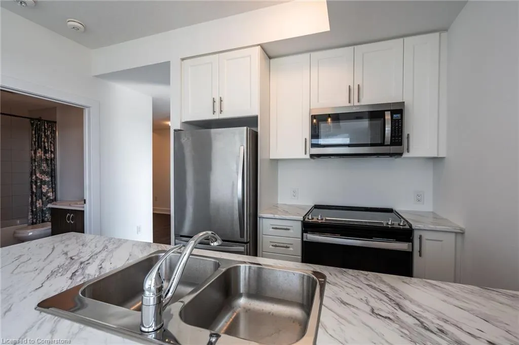 450 Dundas Street E, #1111