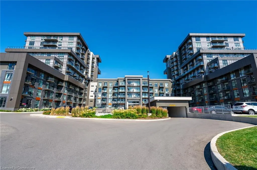 450 Dundas Street E, #1111