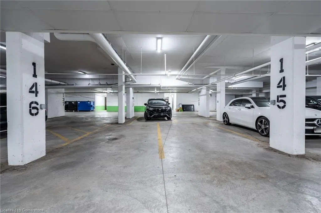 450 Dundas Street E, #1111
