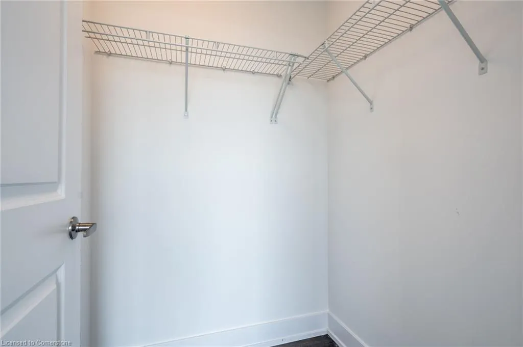 450 Dundas Street E, #1111