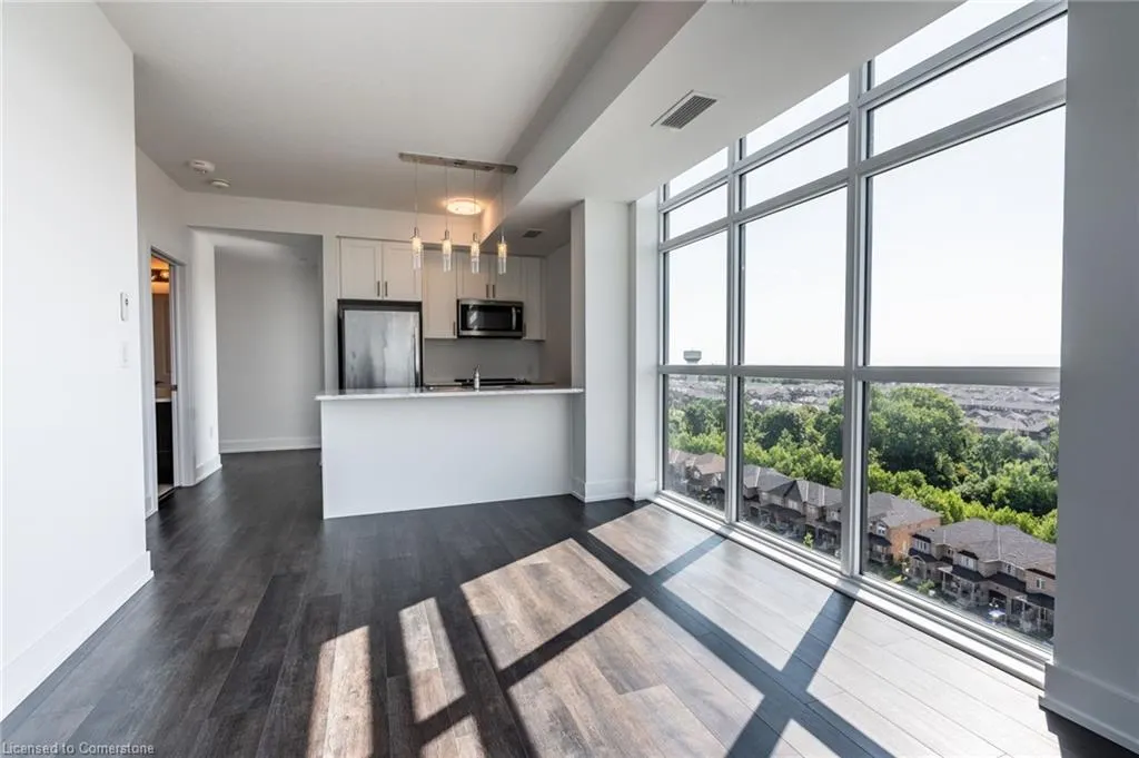 450 Dundas Street E, #1111