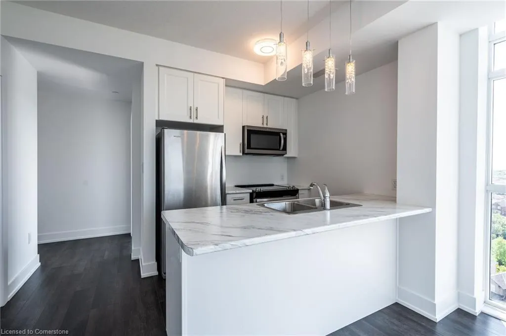 450 Dundas Street E, #1111