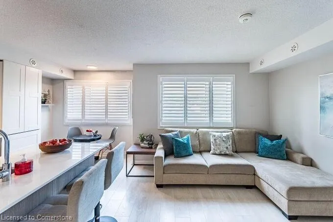 1137 Cooke Boulevard, #202