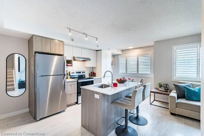 1137 Cooke Boulevard, #202