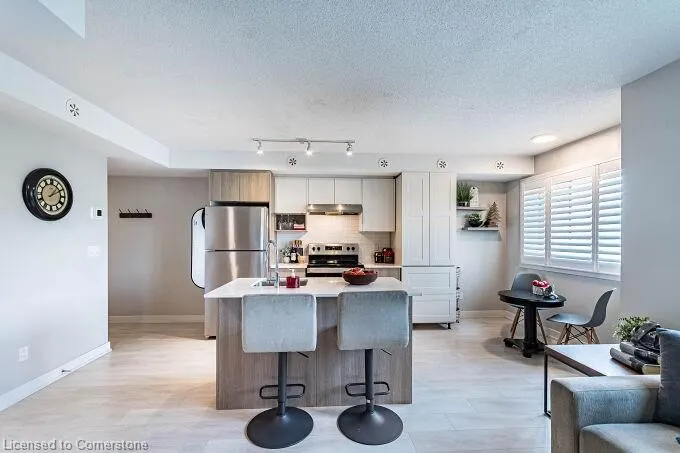 1137 Cooke Boulevard, #202