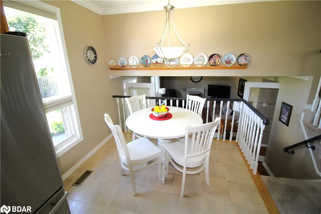60 Chieftain Crescent