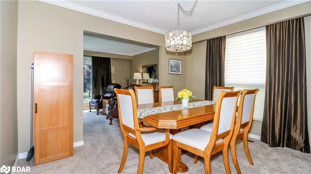 60 Chieftain Crescent