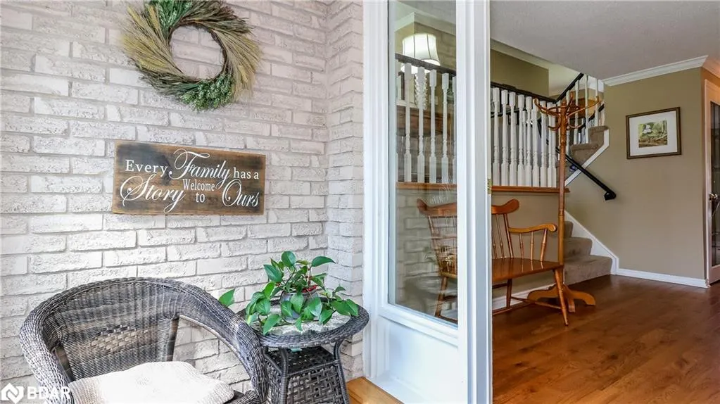 60 Chieftain Crescent