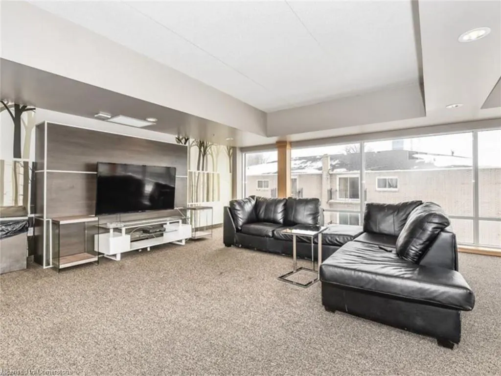 8 Hickory Street W, #1105