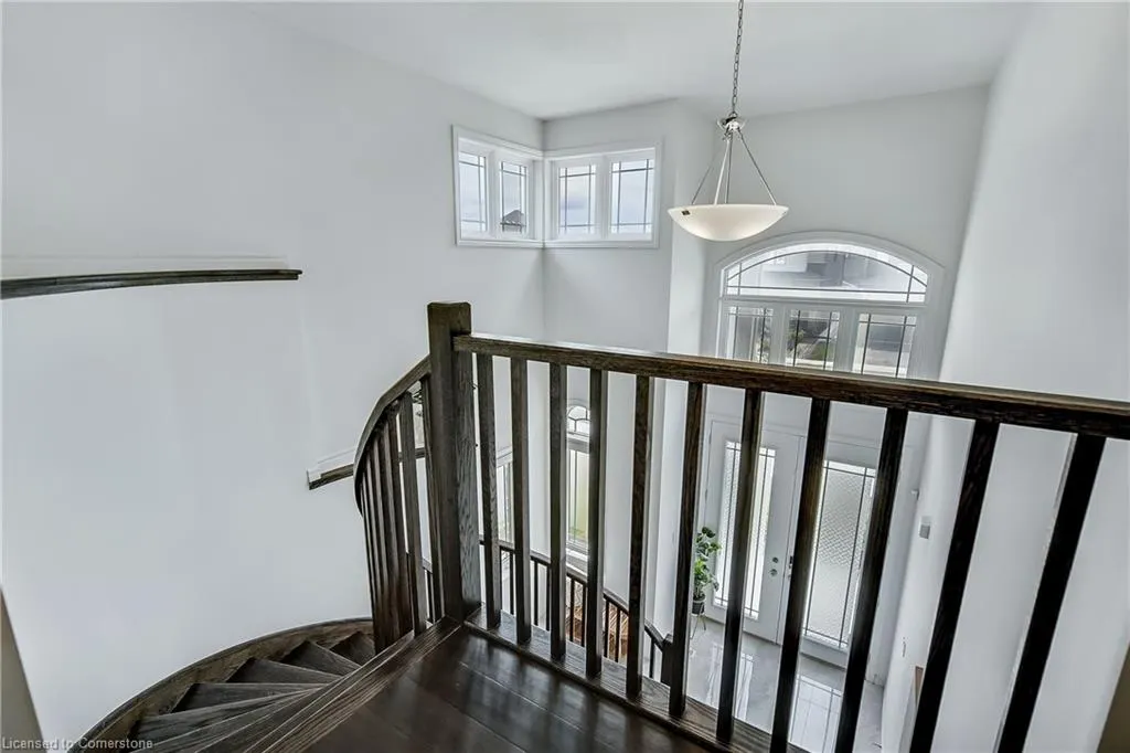 84 Cooke Avenue