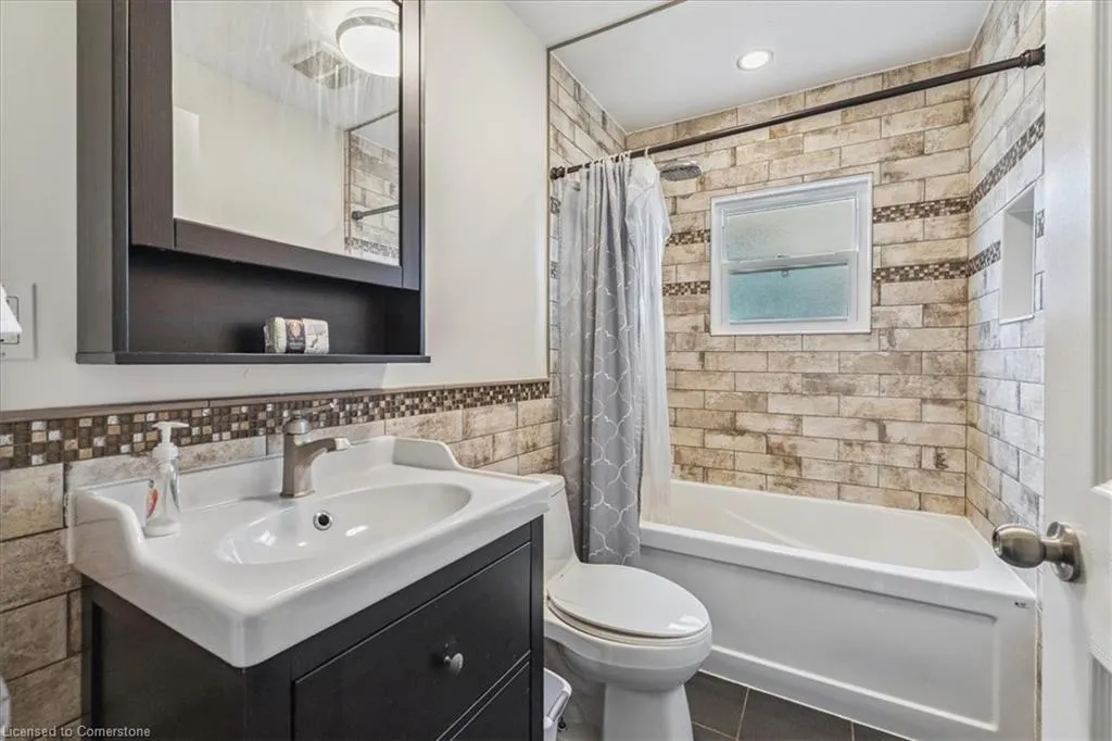 1591 Merrittville Highway
