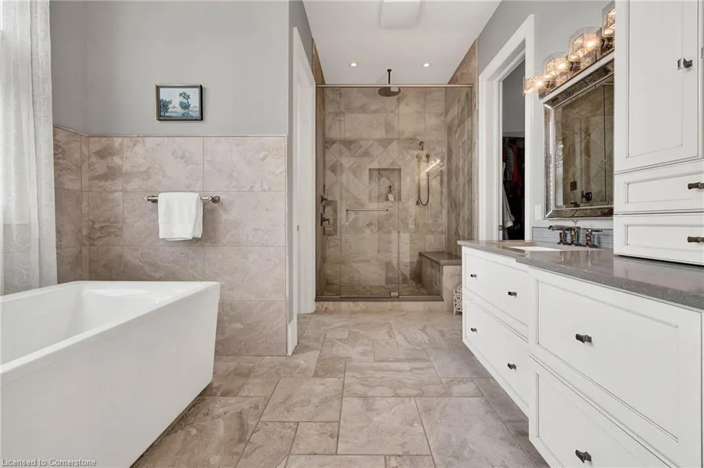 585 Regal Place
