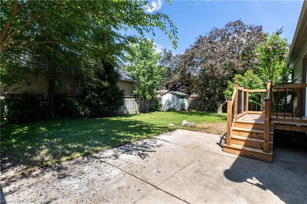 44 Grove Crescent
