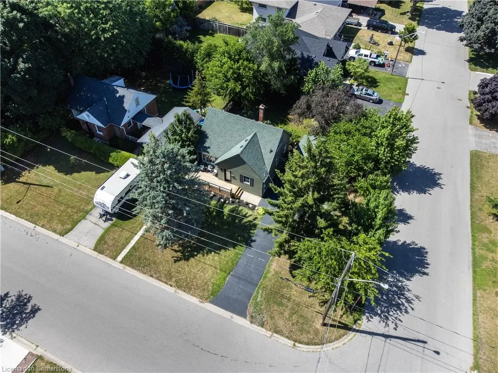 44 Grove Crescent