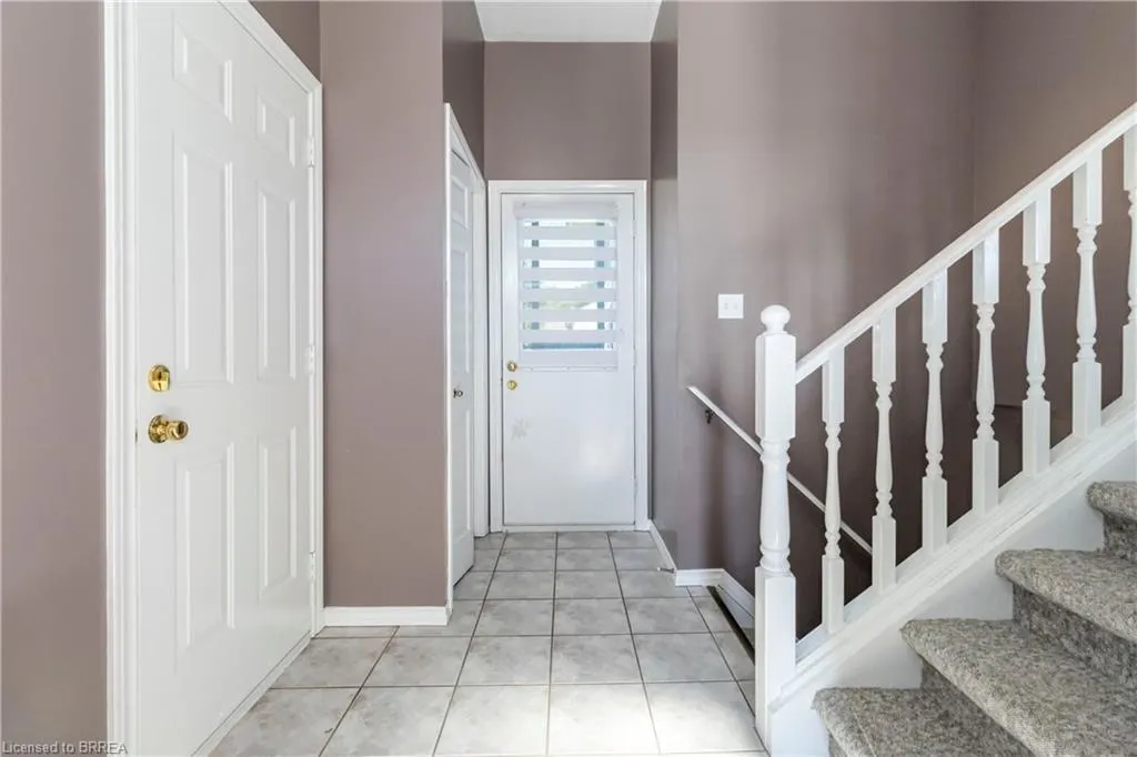 5 Cork Crescent