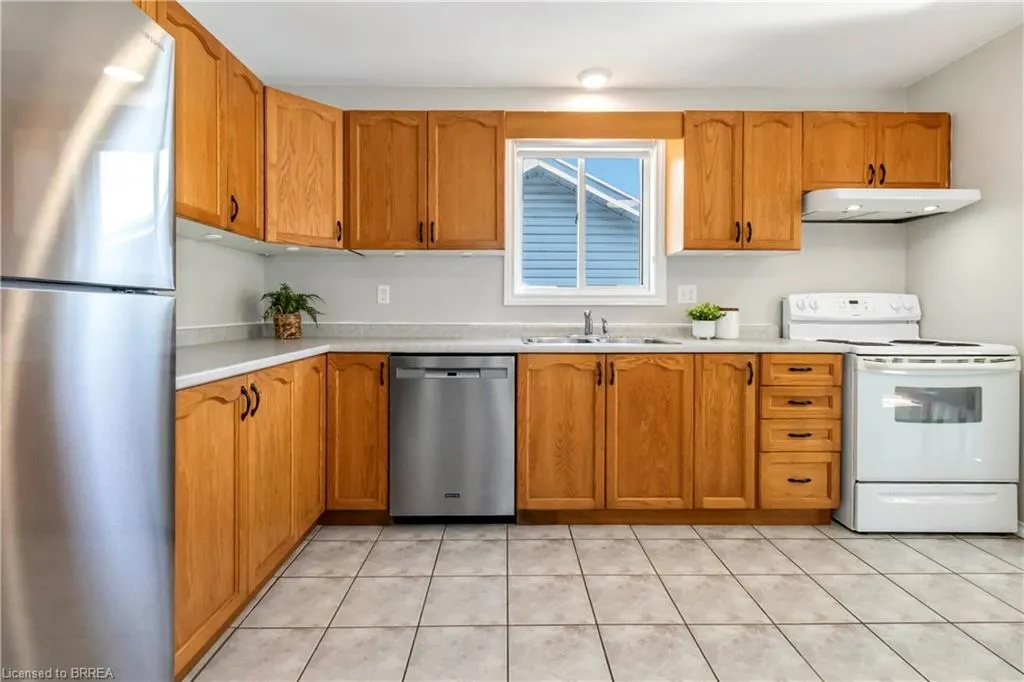 5 Cork Crescent