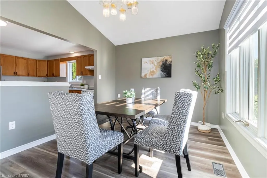 5 Cork Crescent