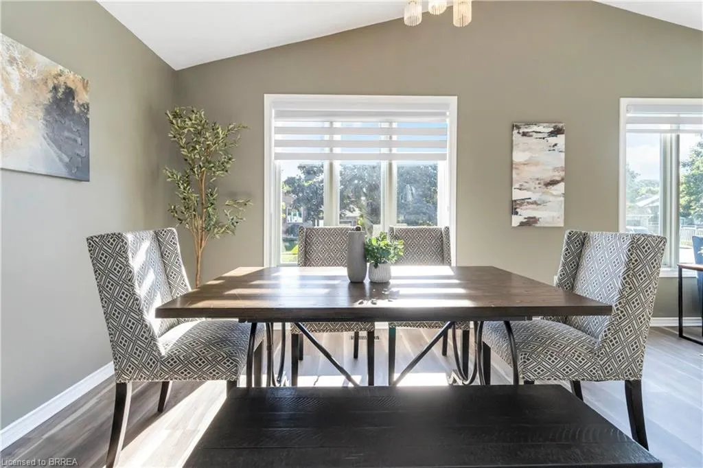 5 Cork Crescent