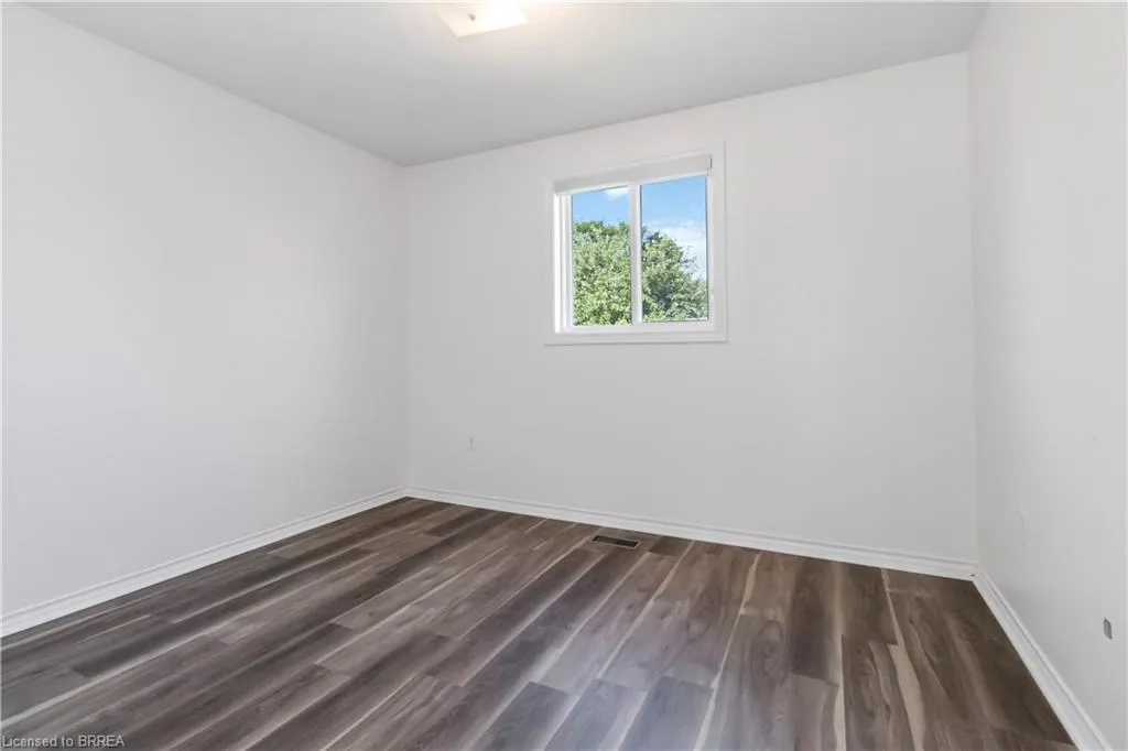5 Cork Crescent