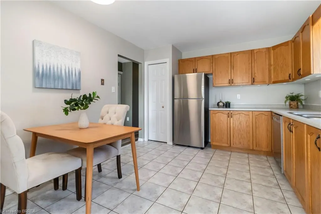 5 Cork Crescent
