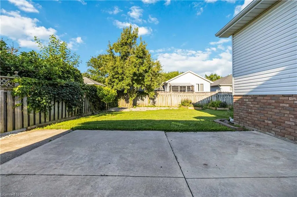 5 Cork Crescent
