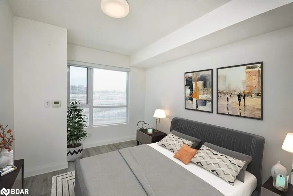 58 Lakeside Terrace, #712