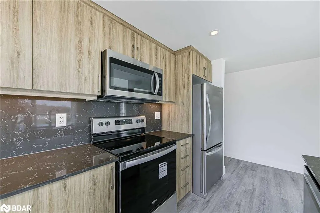 58 Lakeside Terrace, #712