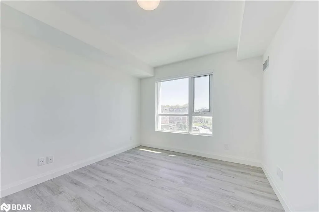 58 Lakeside Terrace, #712