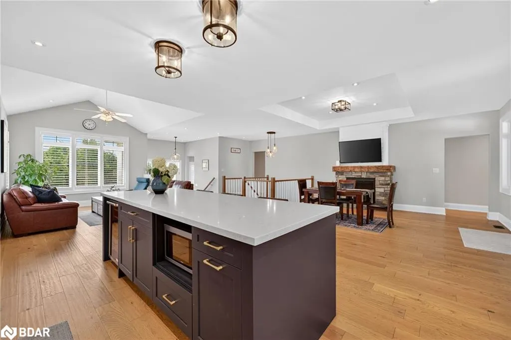 300 Shanty Bay Road