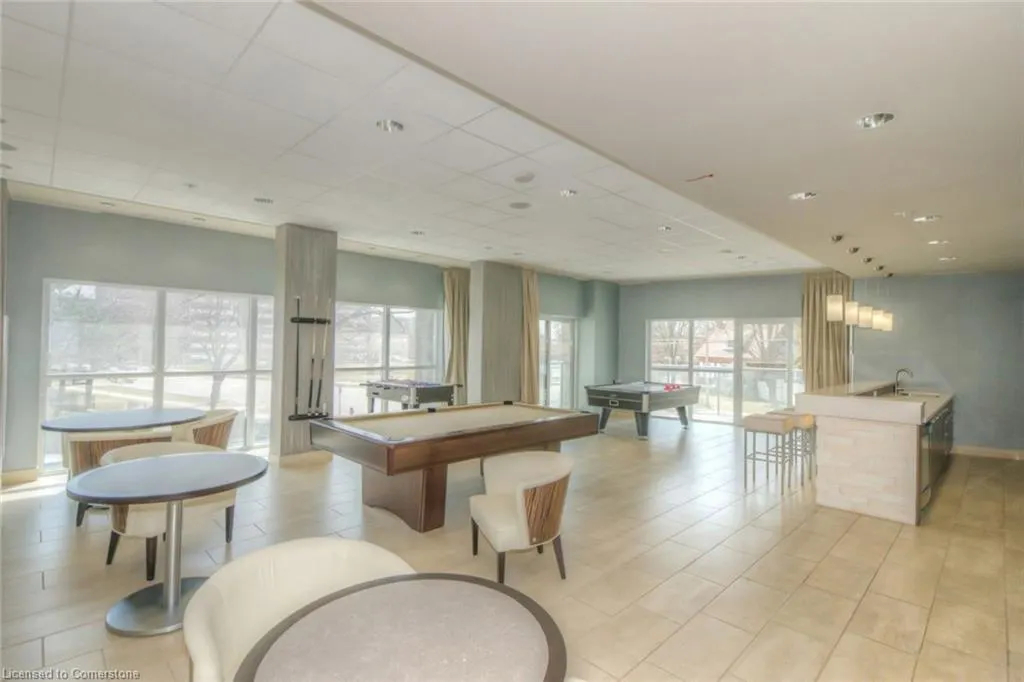 551 Maple Avenue, #602